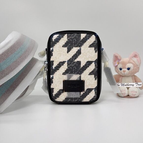Coach CJ672 Stanton Crossbody With Houndstooth Print Black Cream Leather Canvas - Picture 1 of 9